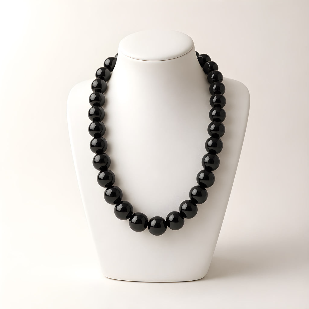 Collar de obsidiana
