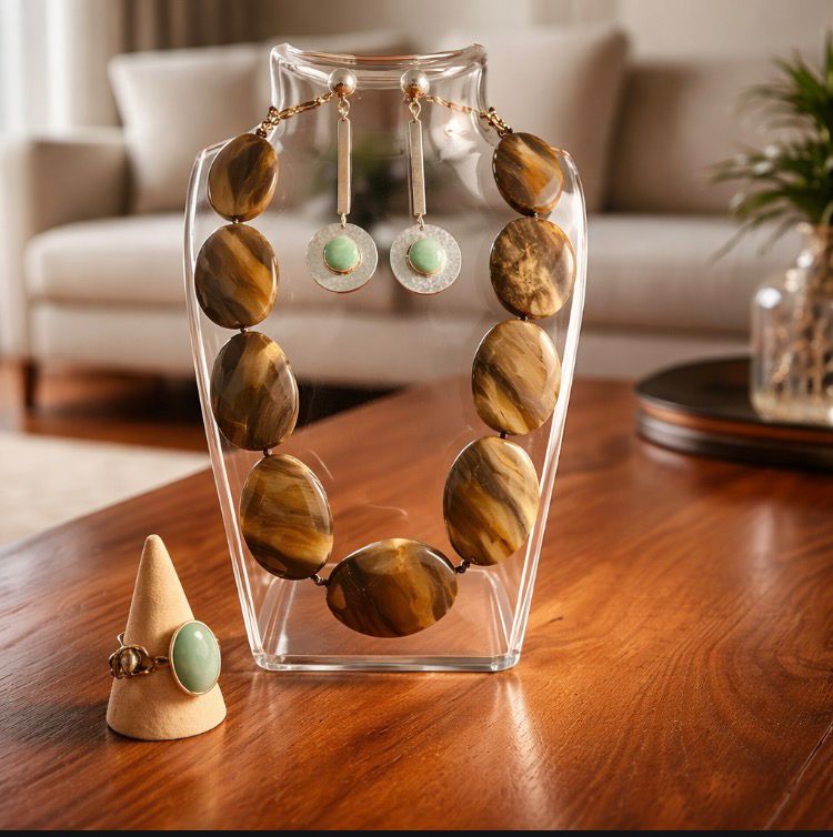 Brown agate necklace